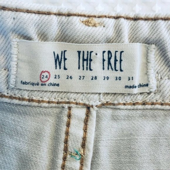We The Free Womens Beige 5 Pocket Designe Light Wash Raw Hem Denim Shorts Sz 24 - Picture 7 of 9